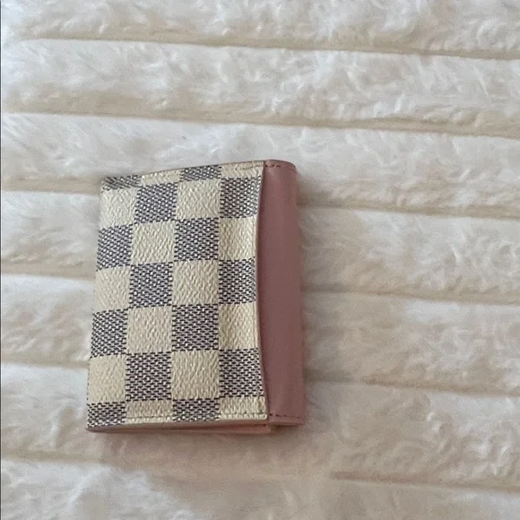 Louis Vuitton Pink and Tan Checkered Wallet - Picture 2 of 8